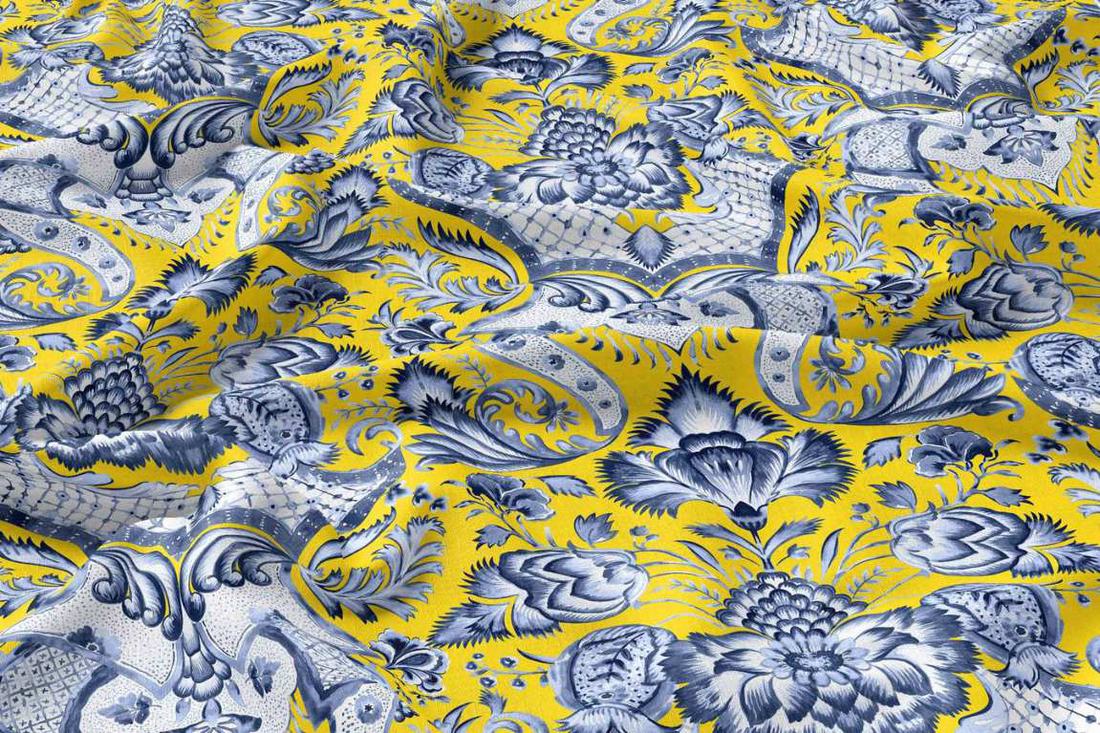 The Keepsake Trousse, grande, colorway Bleu et Or: quilted ruffled pouch in porcelain flowered stripes